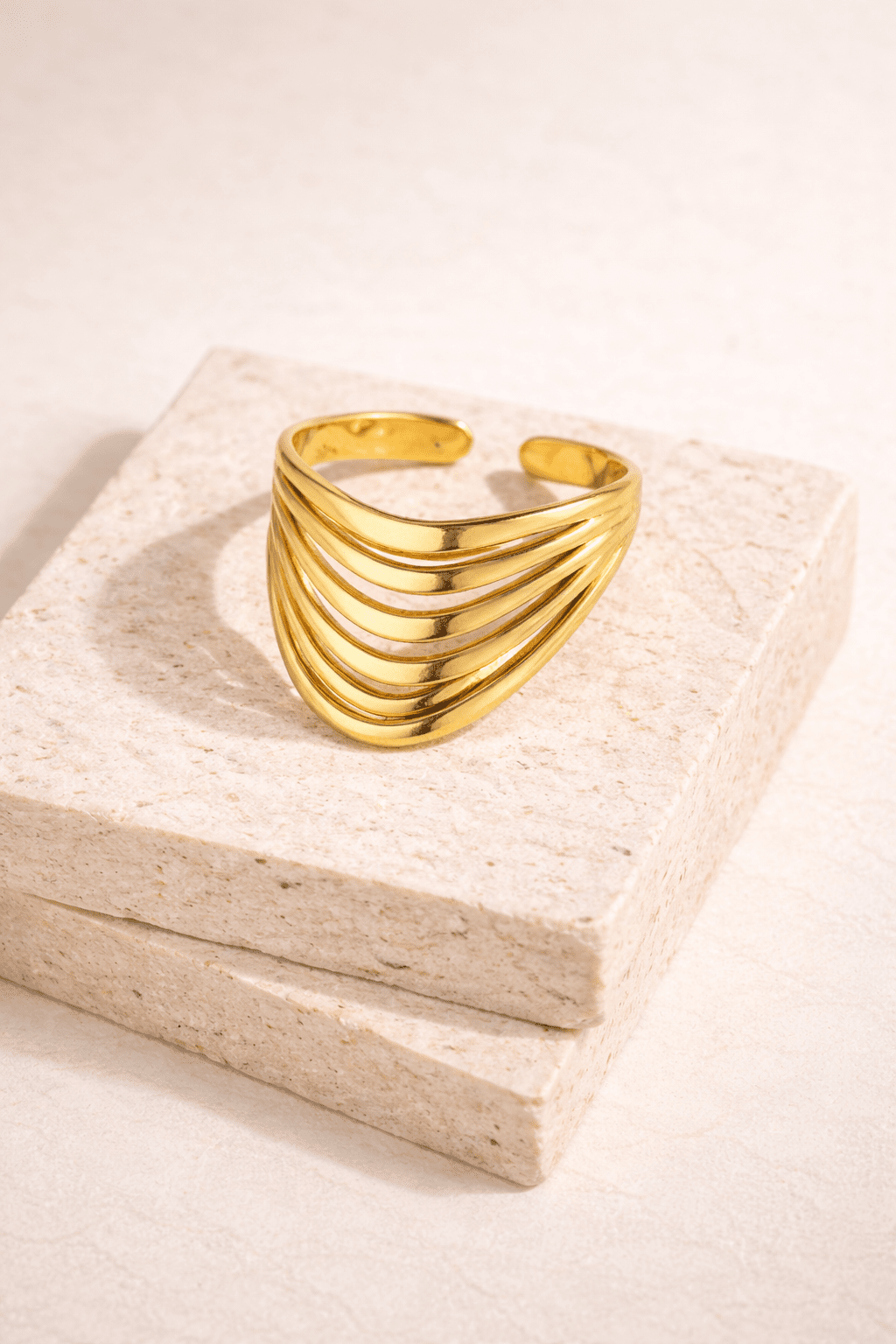 Bague Ajustable Architecture Moderne - Dorée - Oboxe