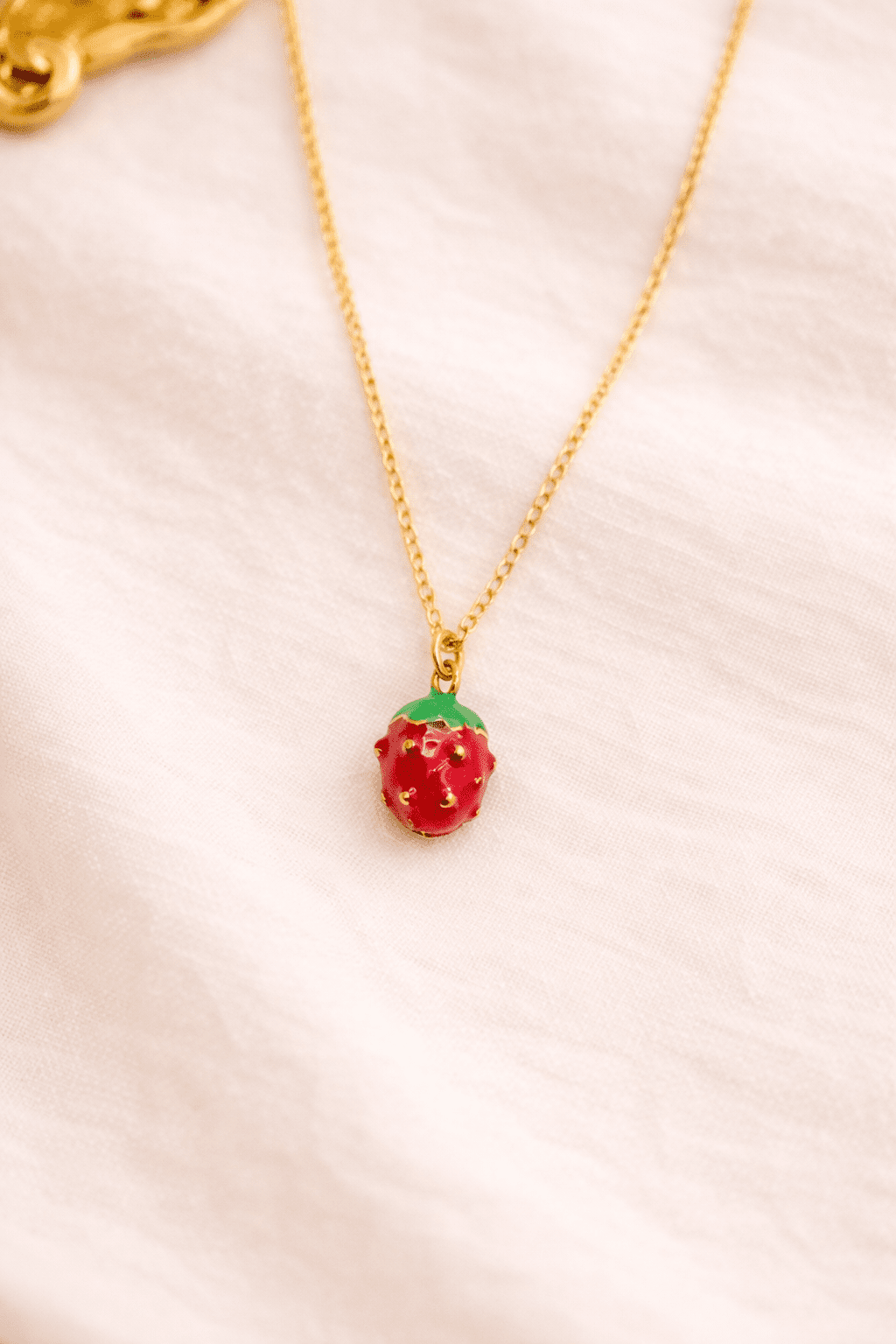 Collier Chaîne Fine Dorée – Fraise - Oboxe